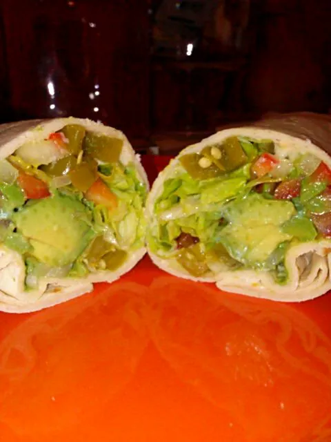 Wrap with tom, avocado, jalapenos, lettuce, mayo|Polly Gelfusoさん