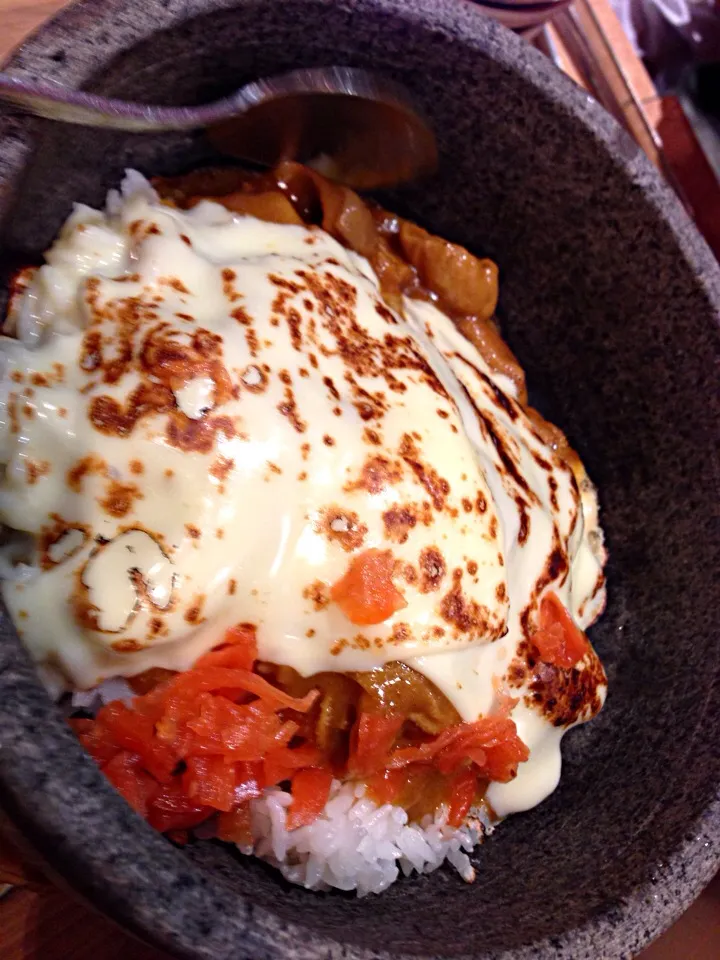 Snapdishの料理写真:Stone Bowl Curry Rice with Cheese on Top|willklhさん