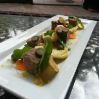 Beef Salad with Artichoke, Capers, Dijon Mustard, EVOO, Arugula, Potato Chips|Austin McKennaさん