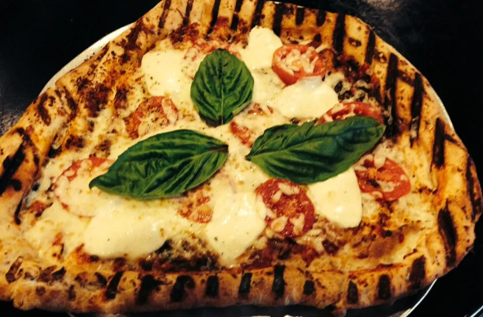 Grilled margarita pizza|Chef Moussa Salloukhさん