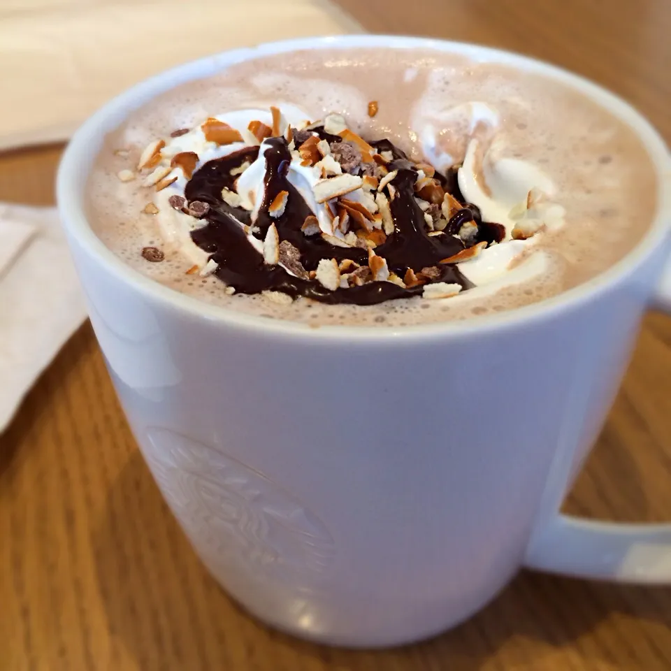 Snapdishの料理写真:Chocolate Pretzel Mocha|hirotomoさん