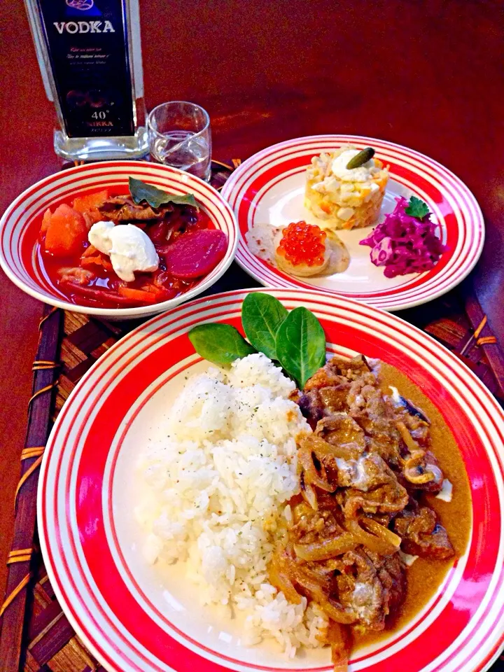 Snapdishの料理写真:Tonight Amigo's Russian cuisine Dinner🍴ｻﾞｸｰｽｷ･ﾎﾞﾙｼﾁ･ﾋﾞｰﾌｽﾄﾛｶﾞﾉﾌ|🌈Ami🍻さん