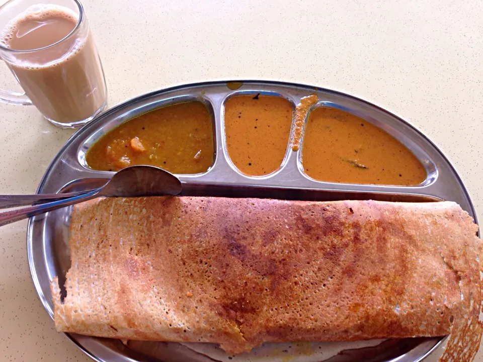 Masala thosai with Teh Tarik along East Coast Road|Shahrenさん