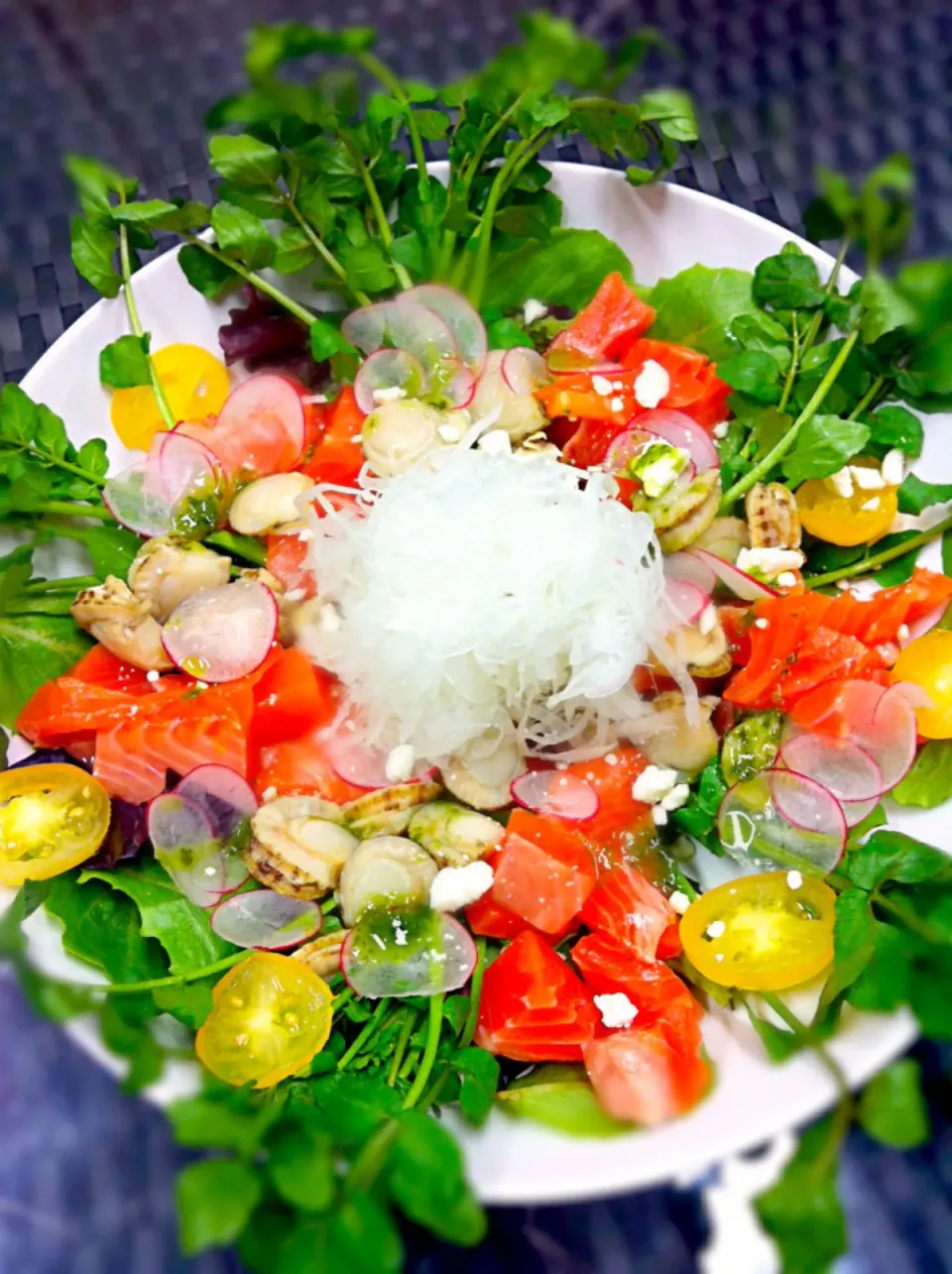 Salmon and cresson basil salad.|Naomi Hoganさん