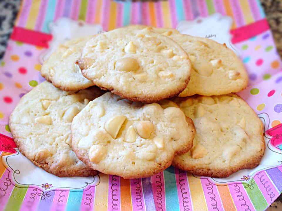 ホワイトチョコマカダミアナッツクッキー