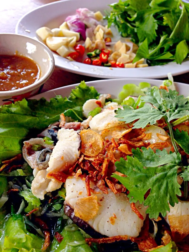 ปลาลวกจิ้ม steamed fish with spicy dipping sauce|Yui Phiphitphakdiさん