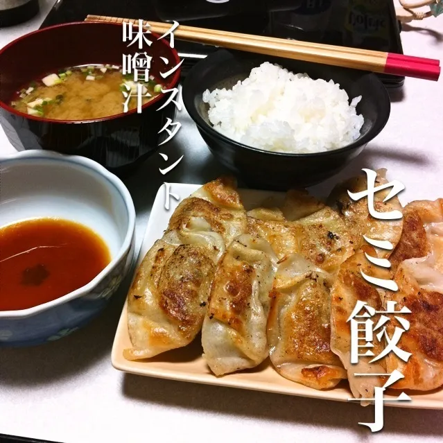 131228-セミ餃子/インスタント味噌汁/ご飯 ¥180 #夕食 #自炊|dune725さん