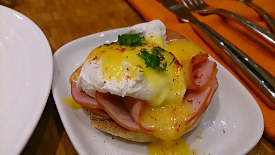 Traditional Egg Benedict|Yoshifumi MAEDAさん