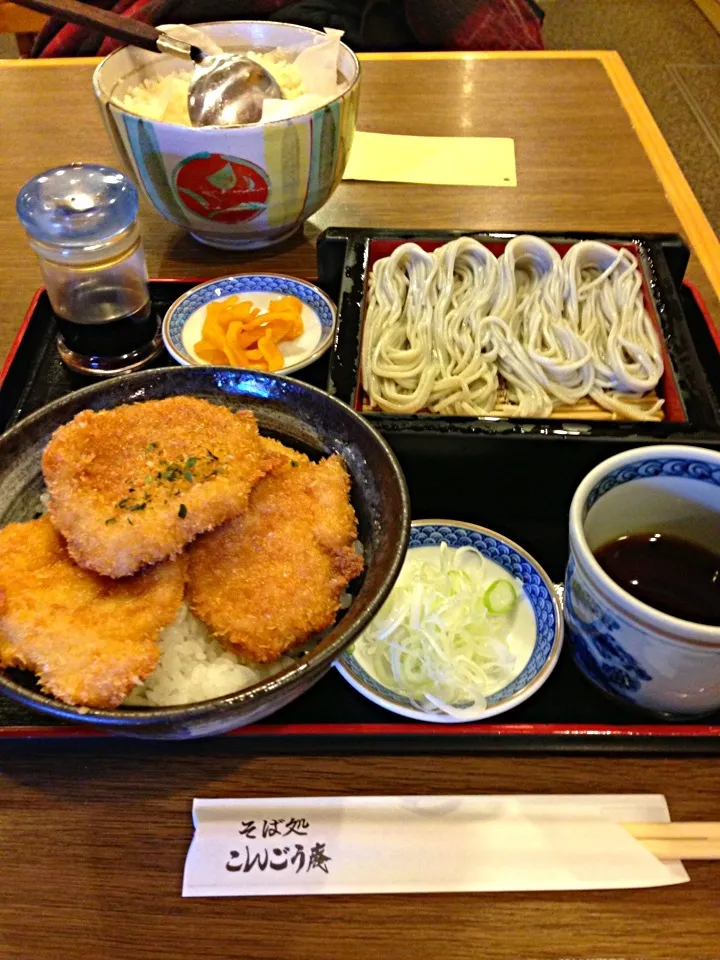 へぎそば、タレカツ丼セット|Kumi Satouさん