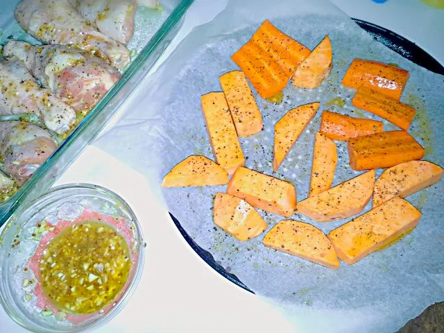 Honey Mustard Chicken Drumsticks with Sweet Potato Wedges and Roasted Carrot|J'Bomb Joplin Bowieさん