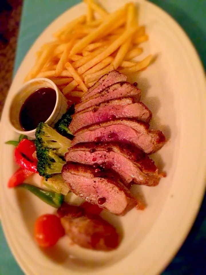 Duck Breast with Cranberry Sauce|Emyline Welchさん