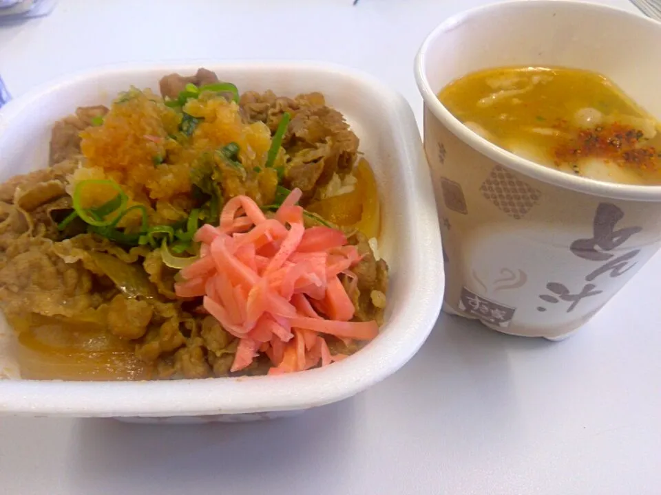 おろしポン酢牛丼と豚汁 すき家|sakumaさん