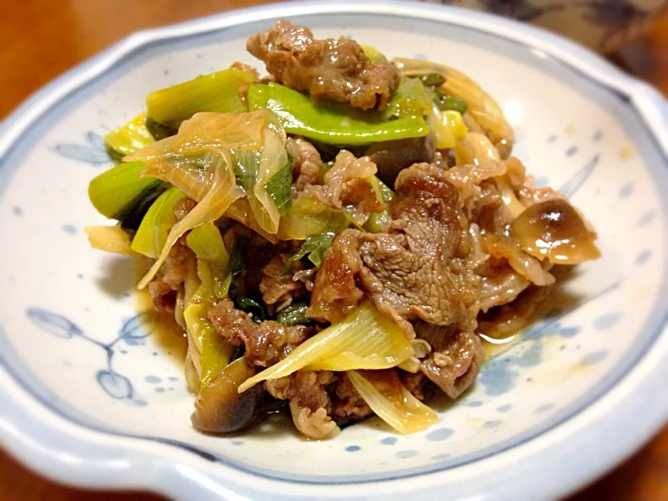 すき焼き風炒め料理😋ご飯が進む🍚😂👏|Tanni Kaさん