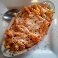 Snapdishの料理写真:Chainti's Four-Cheese Ziti|Chelsea M Torregrosaさん