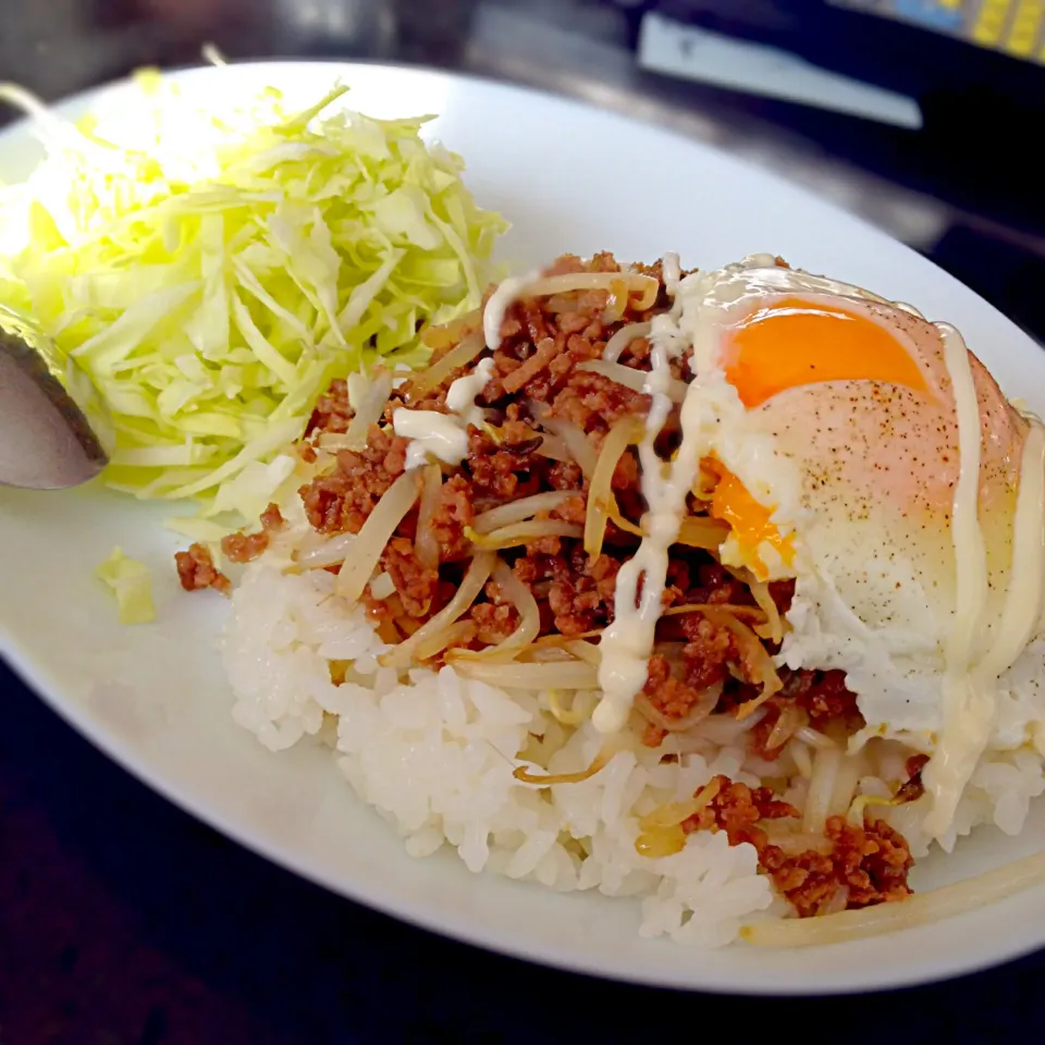 ロコモコ風味噌そぼろ丼|misa.さん