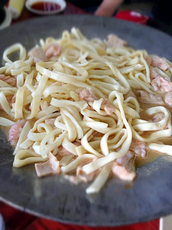 味噌ホルモン焼き‼ってこんな鉄板でビックリしました(ﾟoﾟ;;|ひよさん