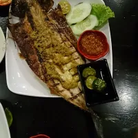 Grilled Saba fish at Baba street foodcourt, Batam|andreeさん