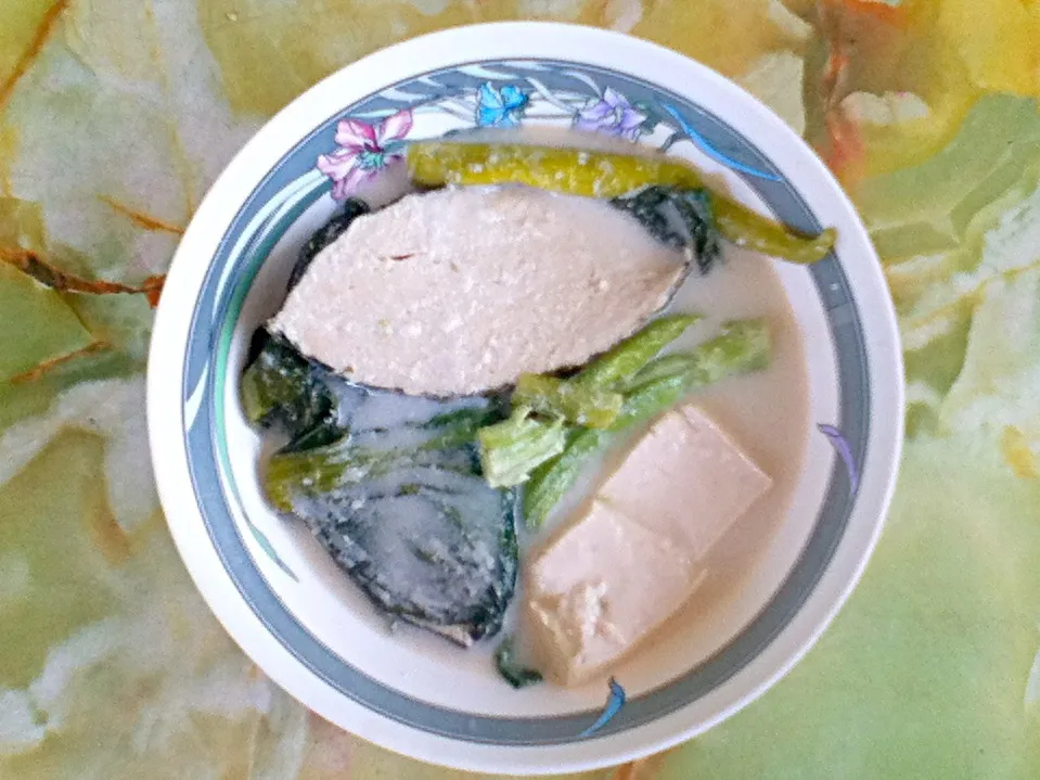 Tinuktok na tofu/soy fish|Food Tripさん