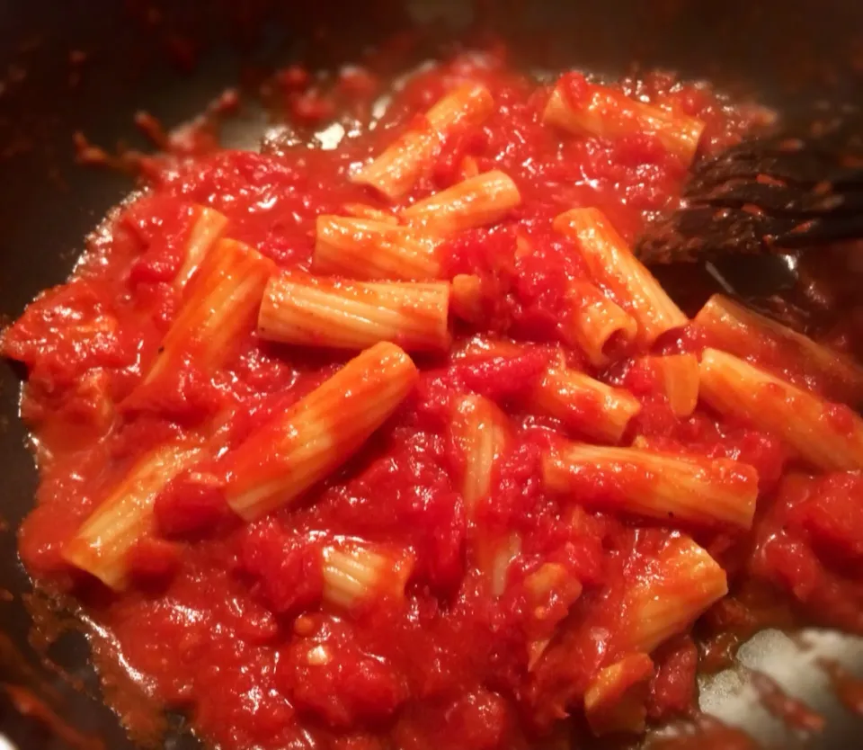 Simple Pomodolo ~Just tomato,garlic,salt and olive oil   究極にシンプルなポモドーロ|Yuuki.Mさん