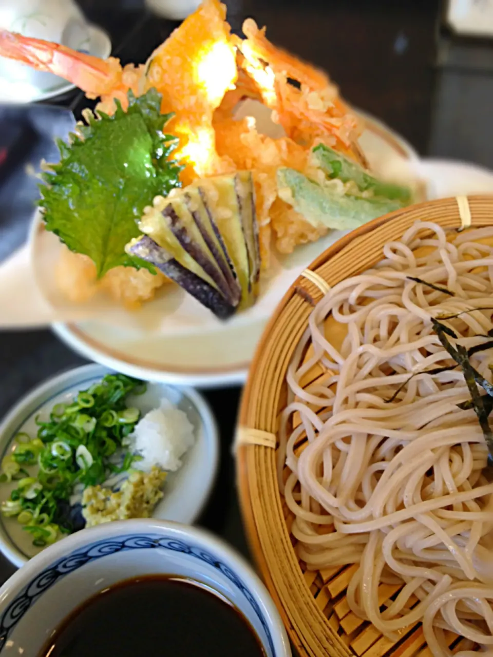 大晦日。いつもの蕎麦屋で特上天ざる！|Tomyさん