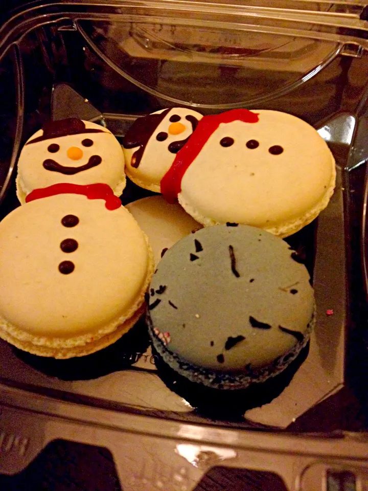 Snapdishの料理写真:Snowman macaroon  cafe benne|Ariz Guzmanさん