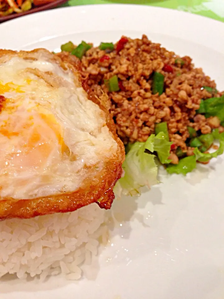 minced chicken with basil & rice|hweeyhさん