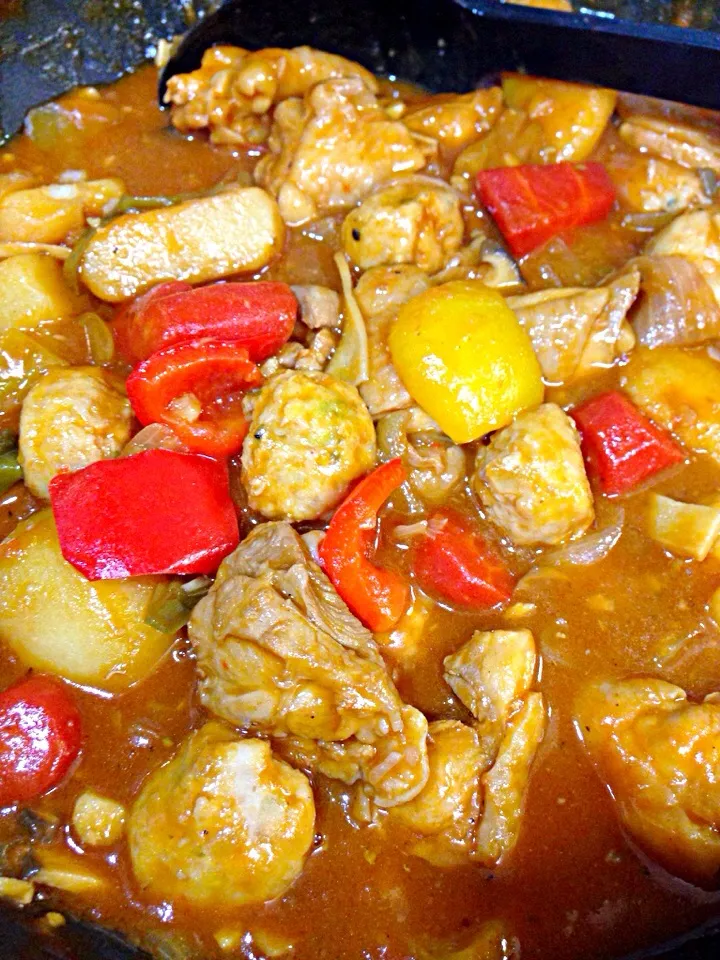 Chicken Afritada  with Eringi and Chicken Dimplings.|Arlene Nuguid Hau'oliさん