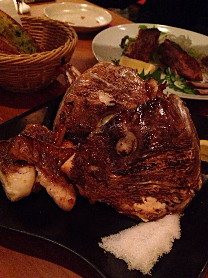 鯛のカマ焼きとシャブリで年越し|Chika Bandaさん