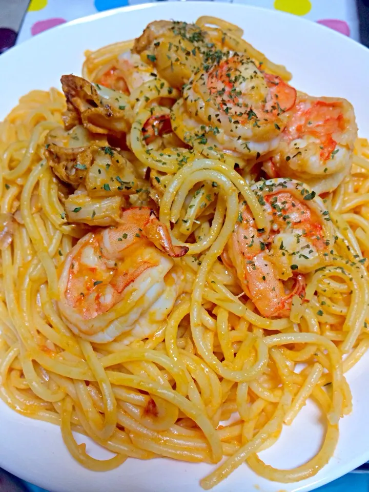 Crab cream tomato pasta... With shrimp ang hotate...|Arthea Joy Goさん