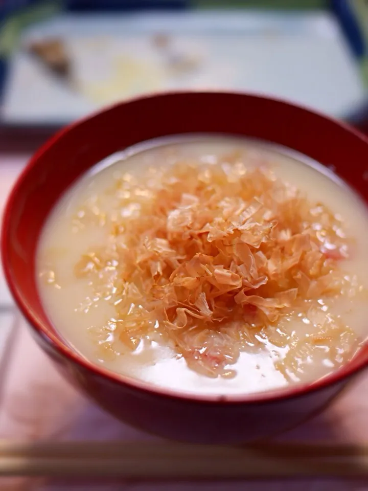 白味噌のお雑煮|イノウエシンゴさん