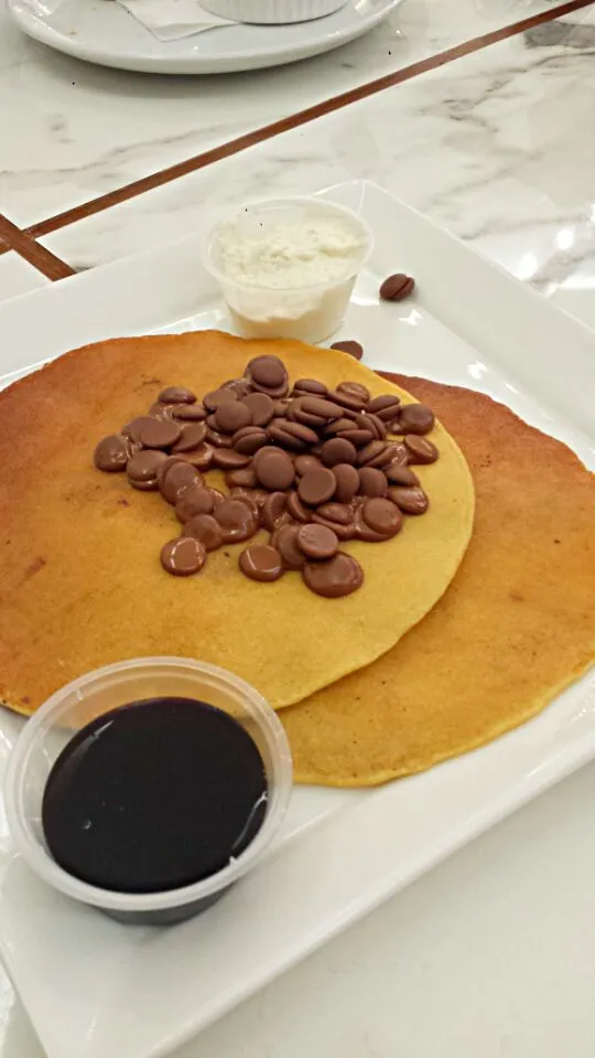 chocolate chip pancakes|genさん