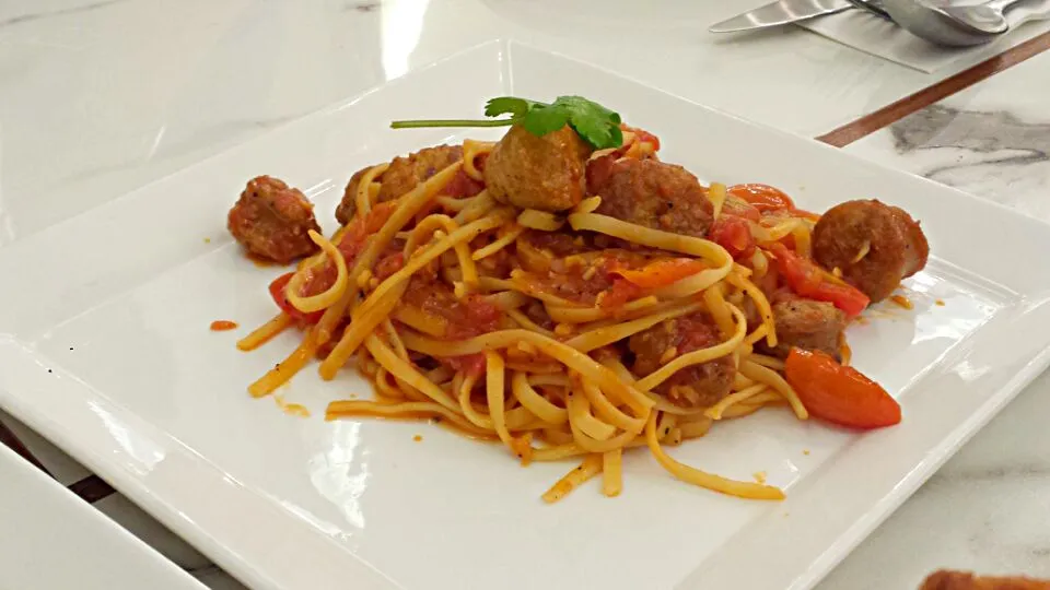 Chicken sausage linguine|genさん