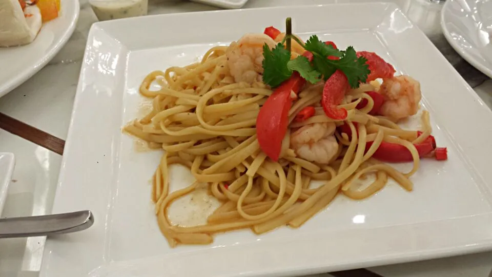 Garlic Prawn Linguine|genさん