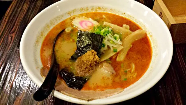 Spicy Tonkotsu Ramen with Fish Powder|genさん