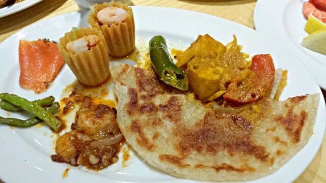 High tea buffet: Indian prata with fish curry, more kueh pie tee and sambal prawns|genさん