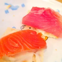 Salmon & Prosciutto with cream cheese cracker.|Rocoさん