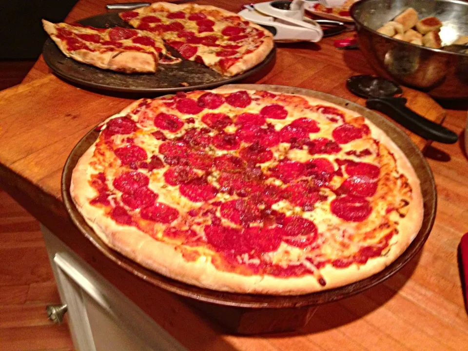 Pepperoni and bacon pizza|Michele Fortunatiさん