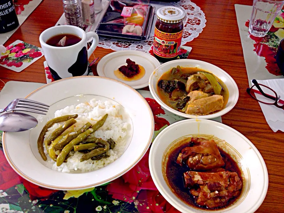 Philippine Kare kare and Paksiw na pata|maria luisa ishiiさん