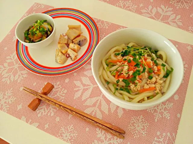 今日の昼食 かけうどん、なすのゴマポン酢、れんこんの塩きんぴら|pinknari🐰🌈さん