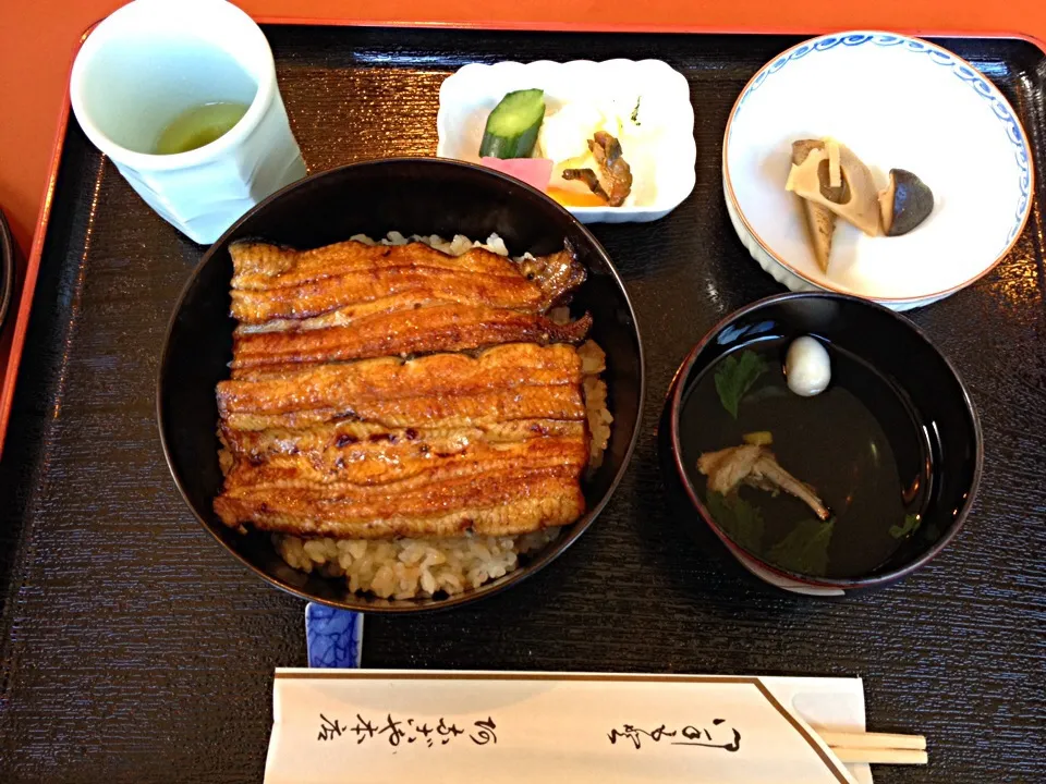 お正月なのでブランドうなぎ食します 大井川 洪水うなぎ|きむらゆりかさん