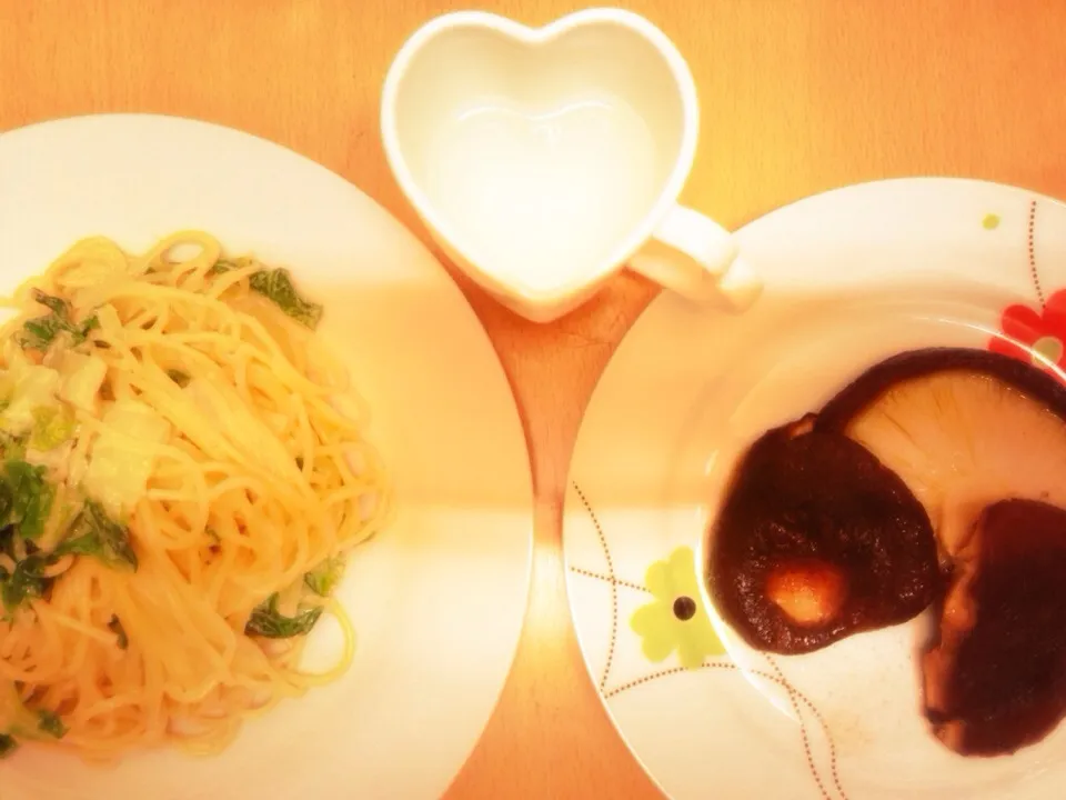 明太子パスタと椎茸ステーキ♡|ちかごはんさん