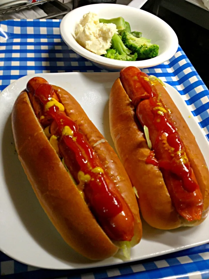 三日目にして、ホットドッグ(^ ^)|ハルさん