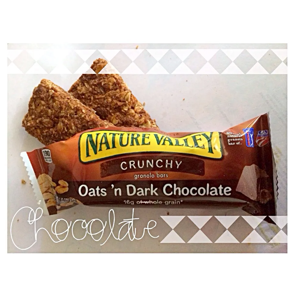 Snapdishの料理写真:Oats n Dark Chocolate Granola Bar|julia hoさん