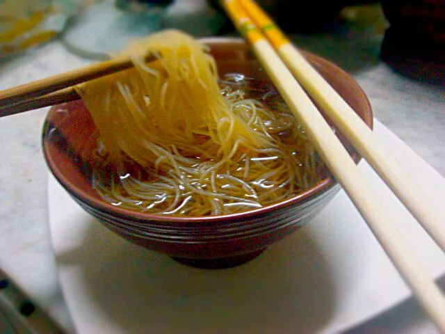 Snapdishの料理写真:rice sticks noodles with soy sause|clairさん