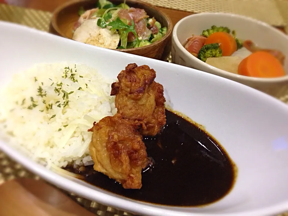 おせちの後は、やっぱりカレーだねっ❗️で、唐揚げカレーが今日の晩ご飯〜😝|みほままこさん