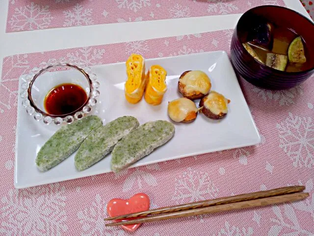 今日の朝食  のり餅、卵焼き、しいたけの味噌チーズ焼き、なすの味噌汁|pinknari🐰🌈さん