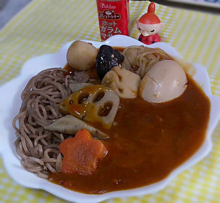 Snapdishの料理写真:ナニコレ？ カレー with 筑前煮。。。(｡･･｡)♪|ハートがポッポさん