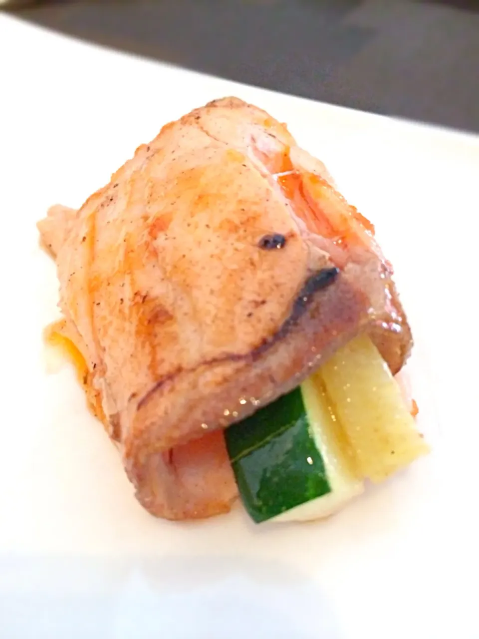 Snapdishの料理写真:Zucchini wrapped in salmon|12Dragonさん