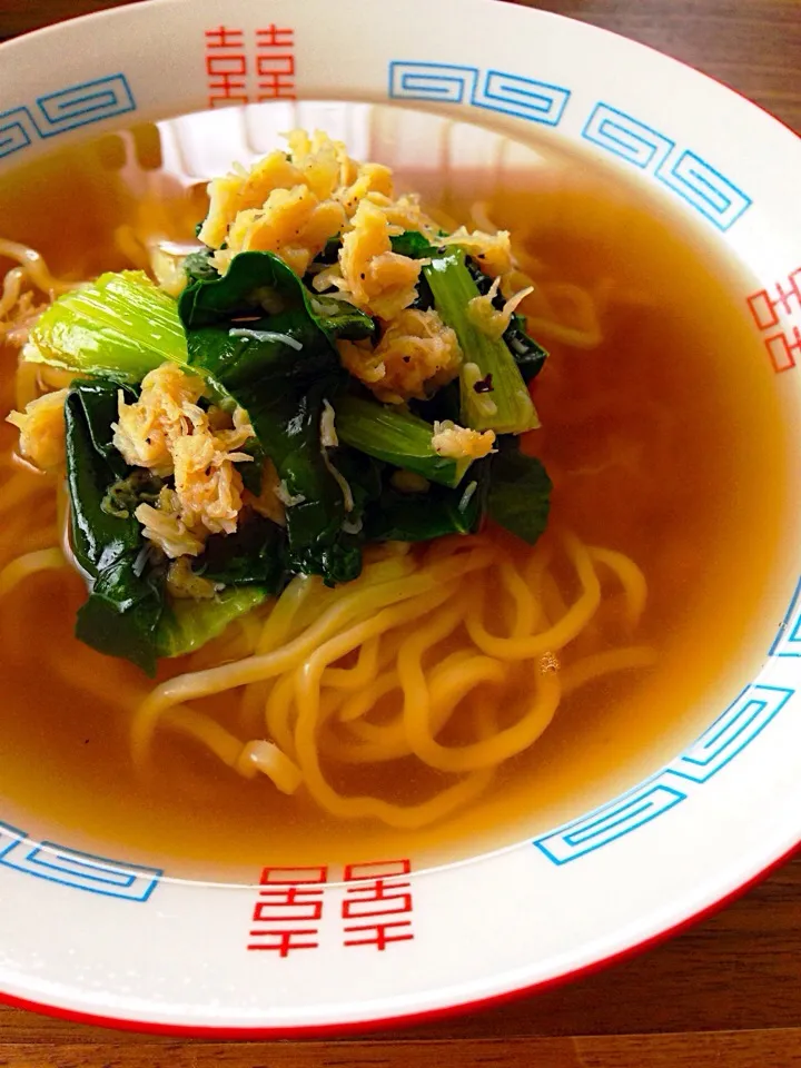 ビタミン菜と貝柱の炒め物をトッピングしたカニ出汁ラーメン|hoさん