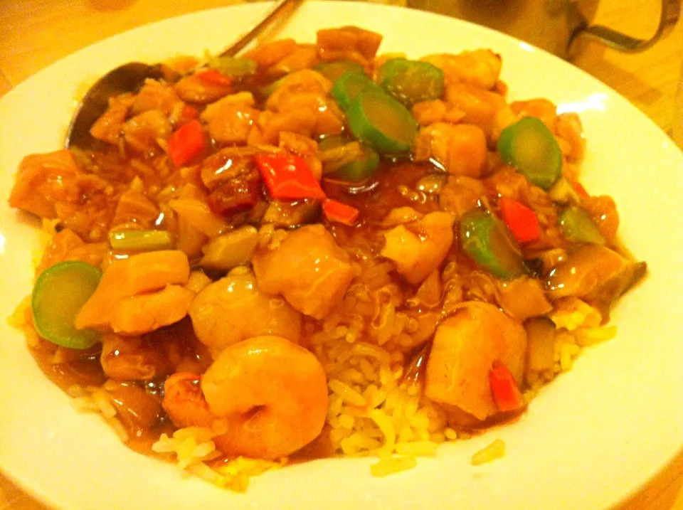 Snapdishの料理写真:Fried rice with shrimps, pork & egg|skyblueさん